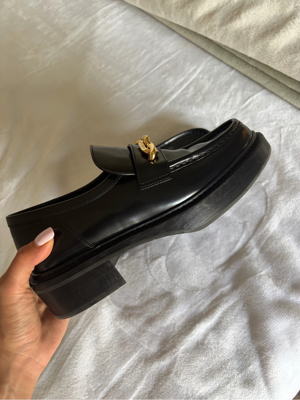 Louis Vuitton Black Leather Loafers with Gold Chain Accent - Picture 5 of 7
